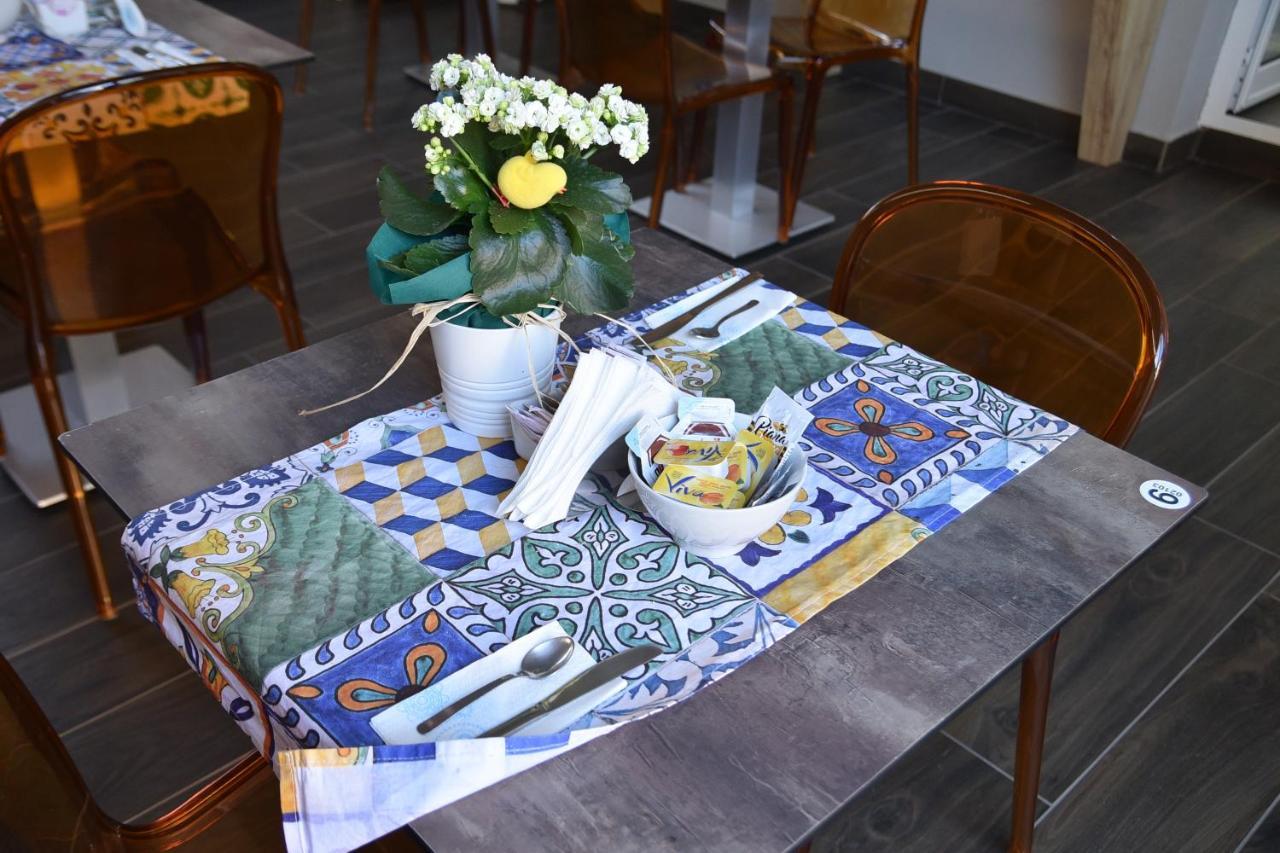 Regina Margherita Suite Napoli Eksteriør billede