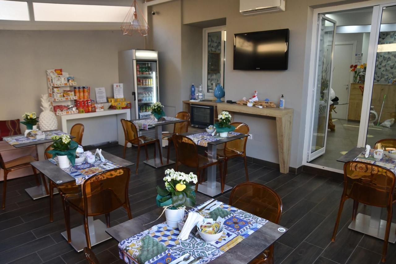 Regina Margherita Suite Napoli Eksteriør billede